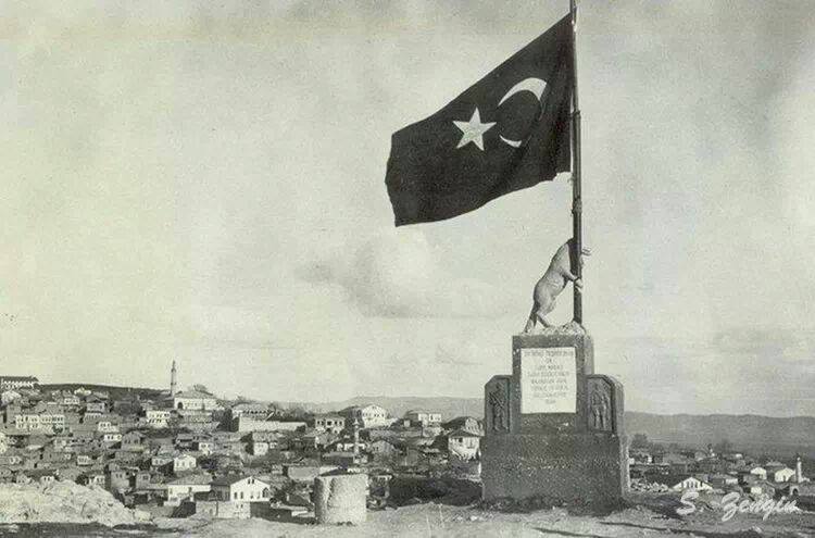 ataturk-un-maras-a-diktirdigi-bozkurt-heykeli_498266.jpg