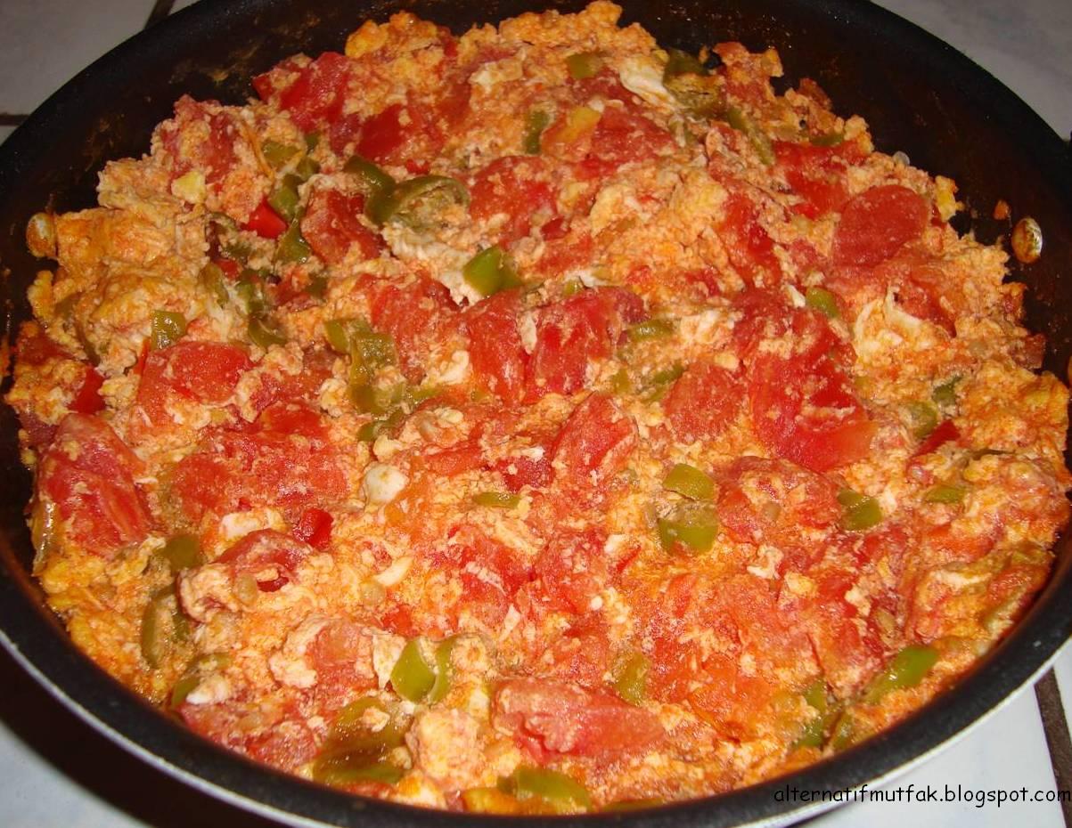 menemen-ve-s%25C4%25B1cak-ekmek_346658.jpg