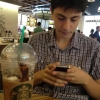 starbucksta fotoğraf çektirip facebookta paylaşmak / #440952